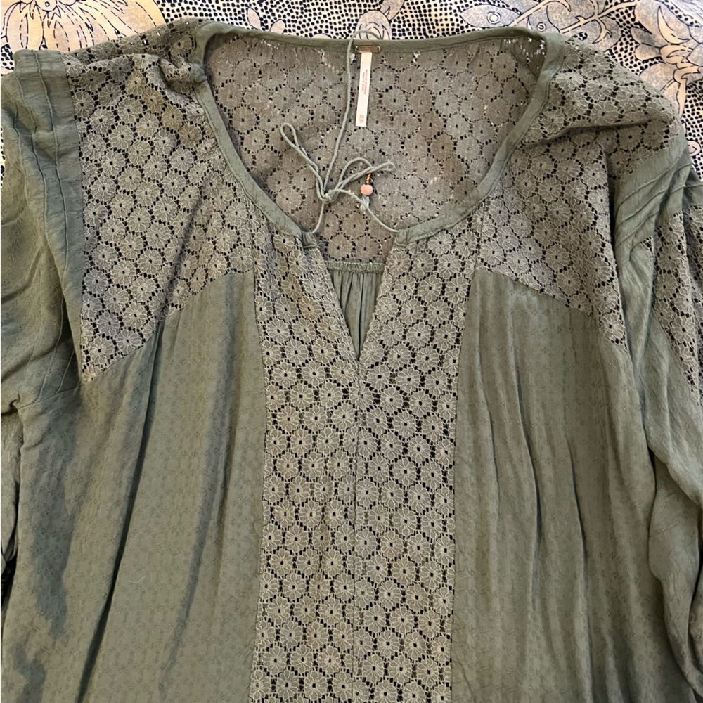 EUC Free People Sage Eyelet Lace Peasant Blouse XS—fits M-L